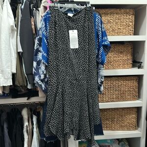 Cabi Sinatra Skirt size 8. Brand new. Black with white spots.